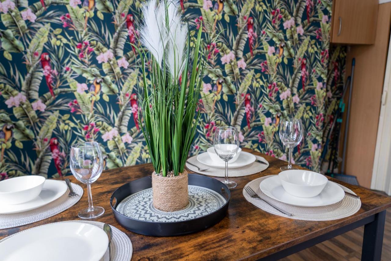 Exclusive Deals L Last-Minute Reserve L Townhouse With Sleeps 6 L Braunstone Town , Leicester L By Zen Nights Short Lets & Serviced Accommodations Eksteriør billede