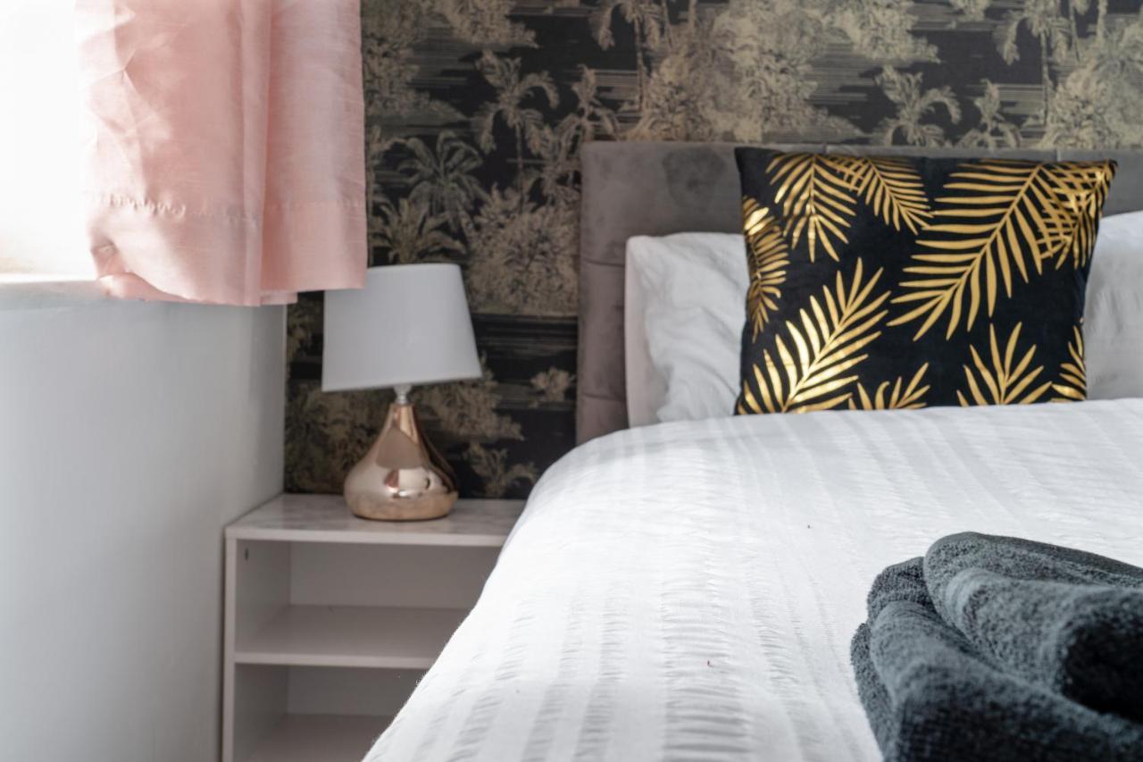 Exclusive Deals L Last-Minute Reserve L Townhouse With Sleeps 6 L Braunstone Town , Leicester L By Zen Nights Short Lets & Serviced Accommodations Eksteriør billede